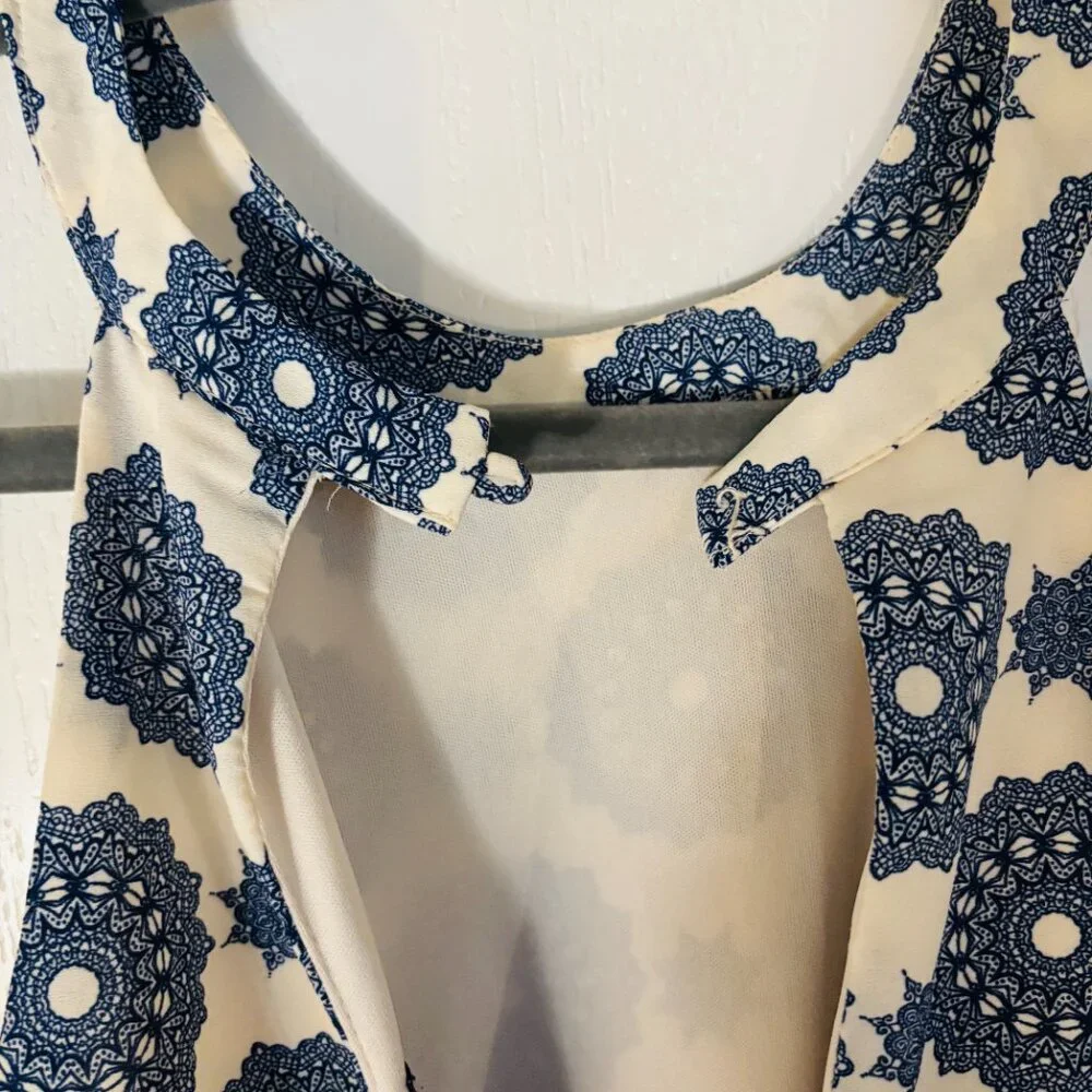 Patterned Racerback Romper - Picture 4 of 7